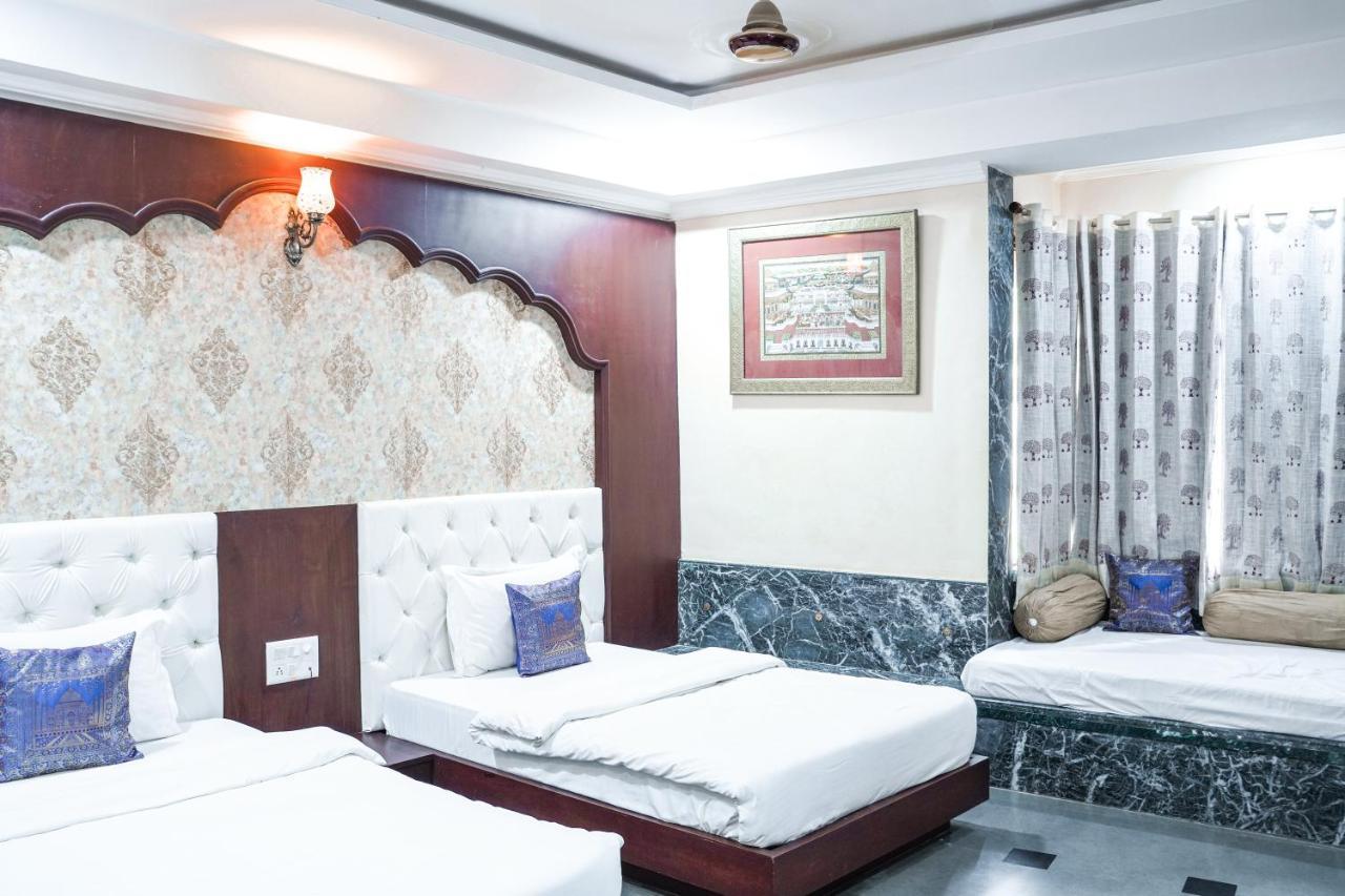 Hide-In Udaipur - A Lake View Boutique Hotel Экстерьер фото