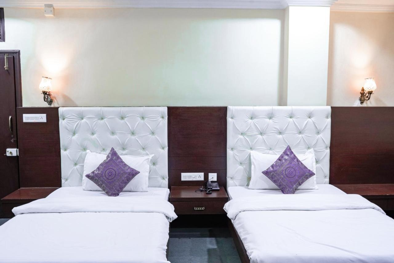 Hide-In Udaipur - A Lake View Boutique Hotel Экстерьер фото