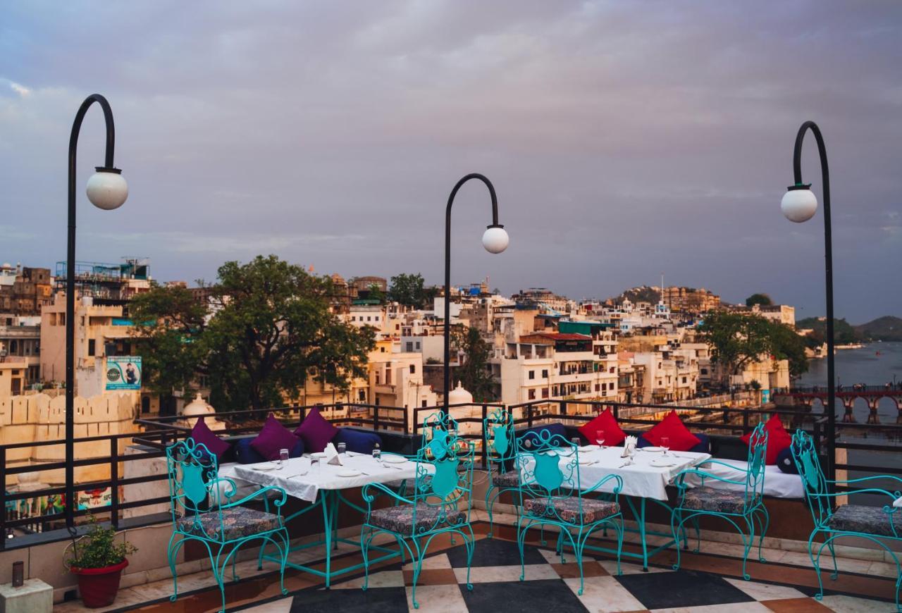 Hide-In Udaipur - A Lake View Boutique Hotel Экстерьер фото