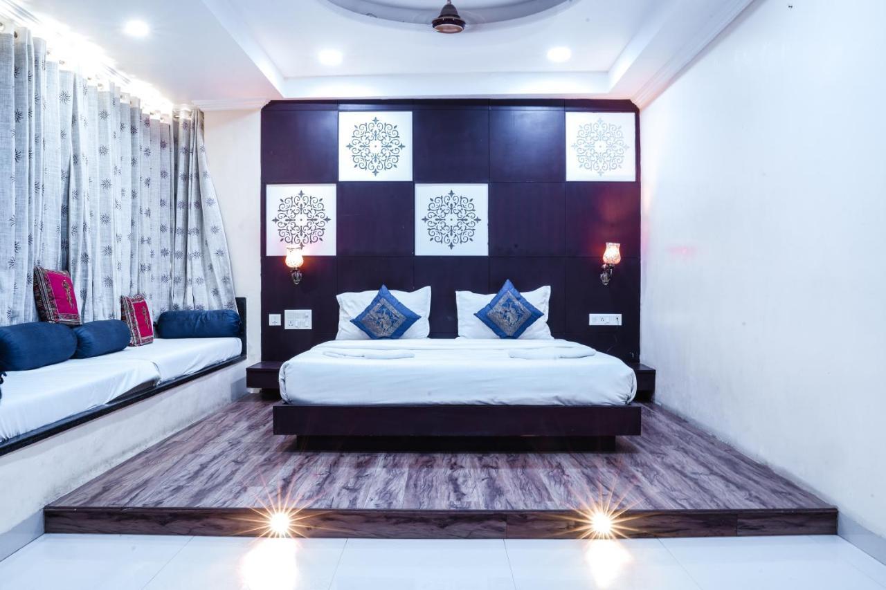 Hide-In Udaipur - A Lake View Boutique Hotel Экстерьер фото