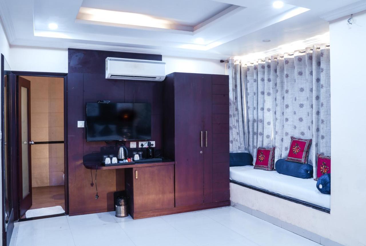 Hide-In Udaipur - A Lake View Boutique Hotel Экстерьер фото