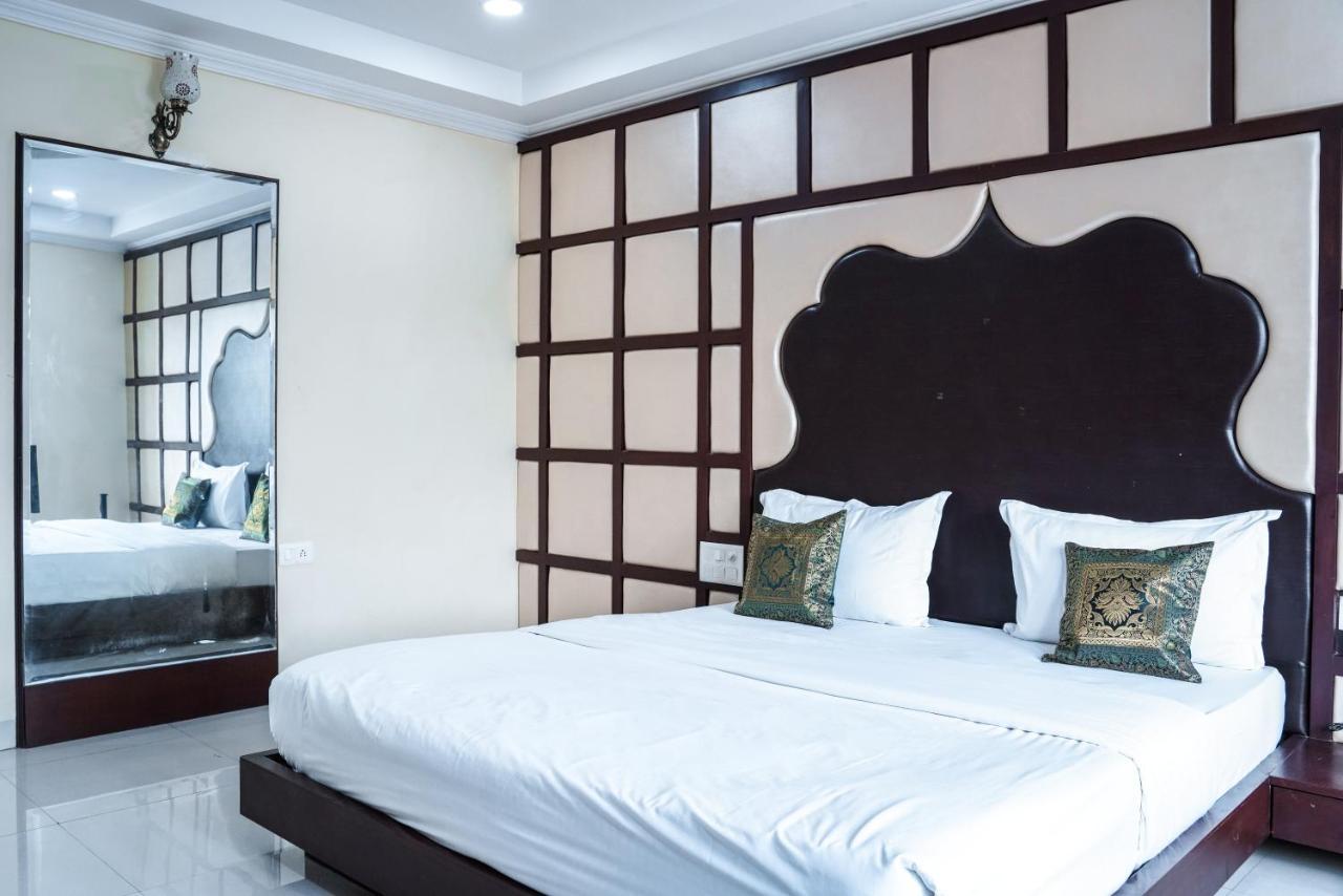 Hide-In Udaipur - A Lake View Boutique Hotel Экстерьер фото